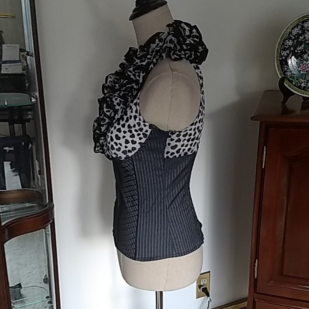 Luxe Collection Top - Picture 2 of 8